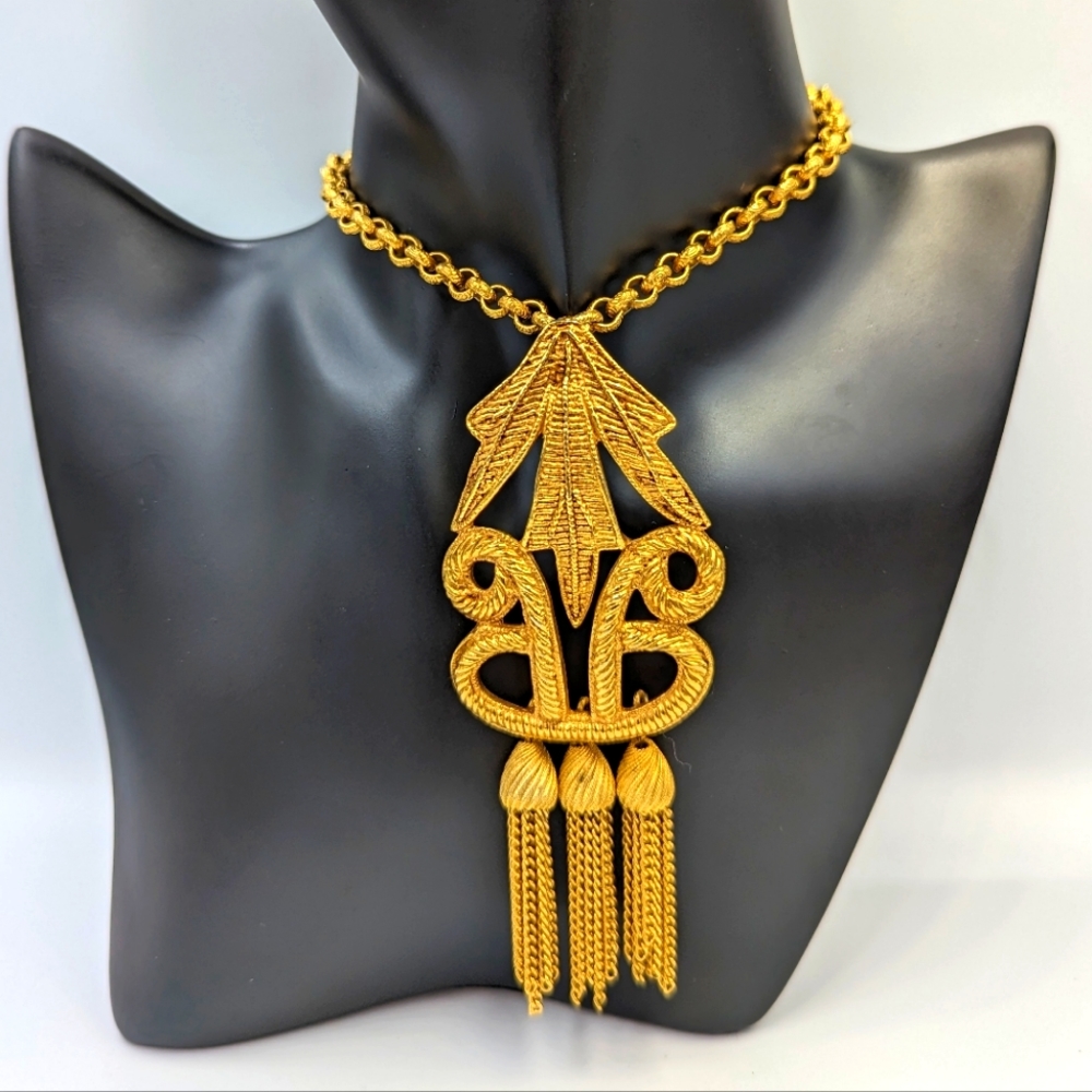 Stunning Carol Dauplaise Gold Tone Necklace with Tassels Pendant